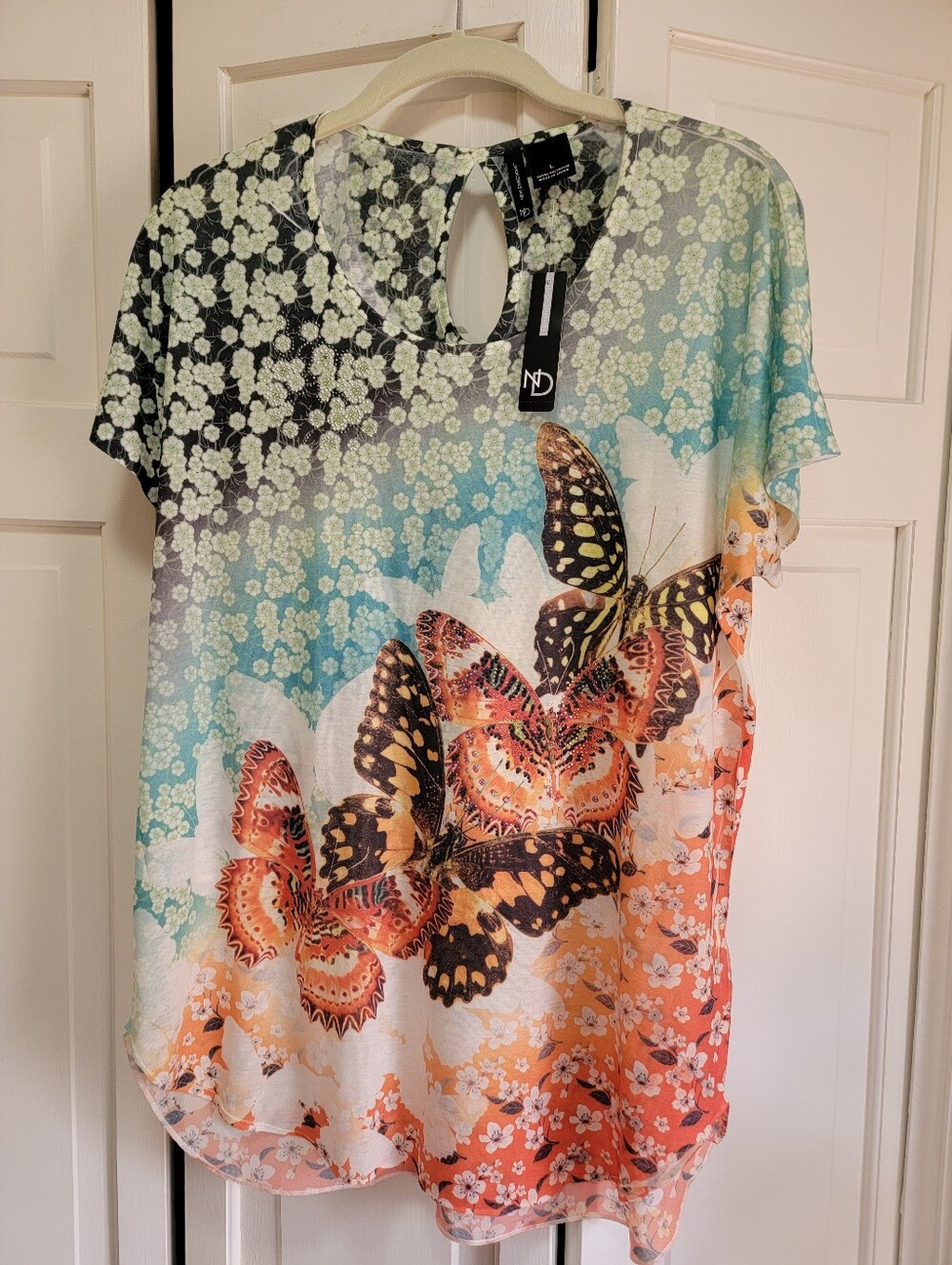 New Directions Multicolor Butterfly Floral Short Sleeve Blouse Size Large NWT
